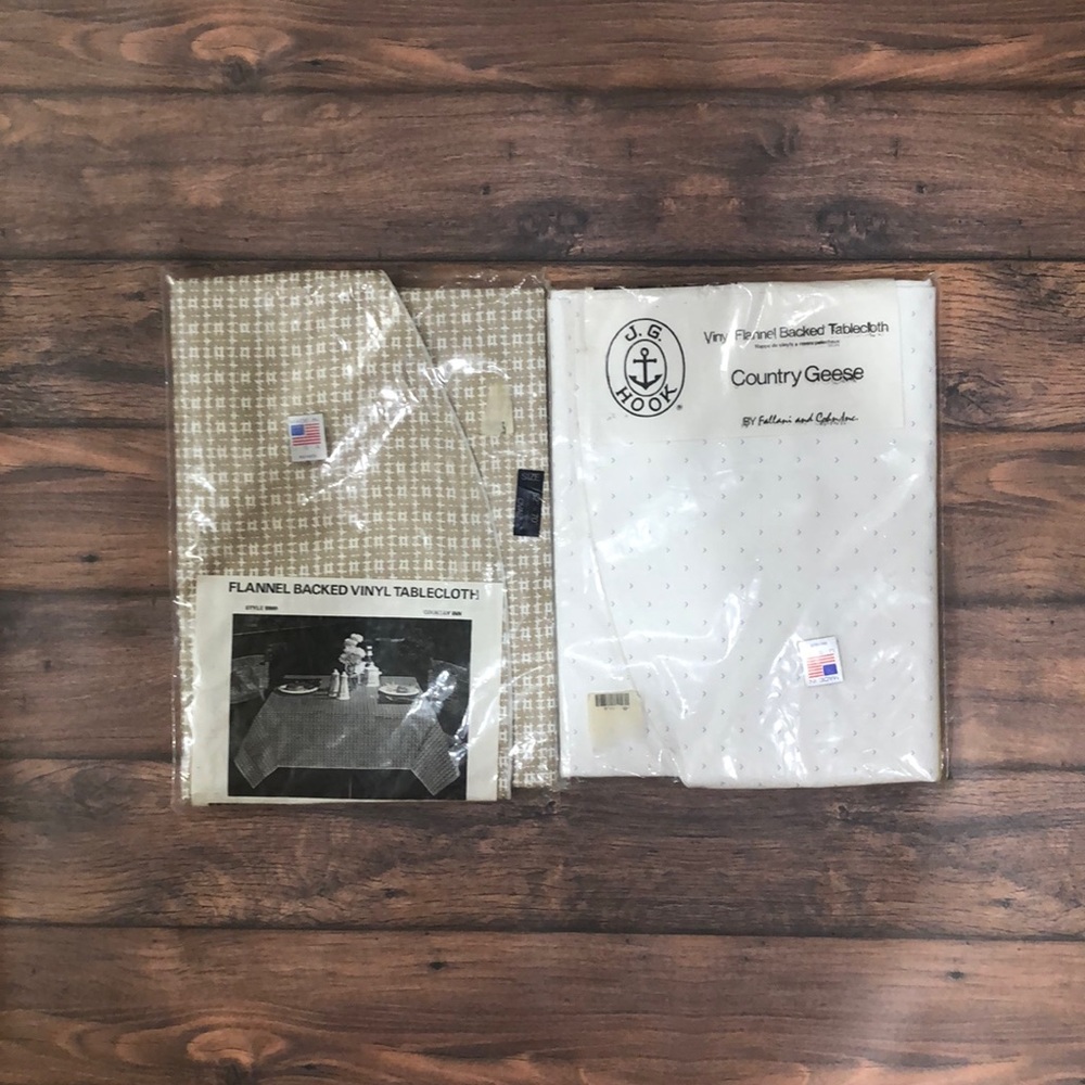 Set of 2 Flannel Backed Vinyl Tablecloths